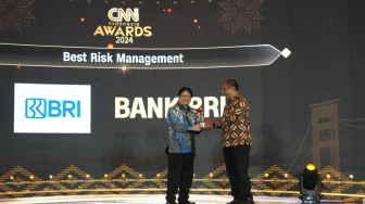 BRI Palembang Raih Penghargaan "Best Risk Management" di CNN Indonesia Awards