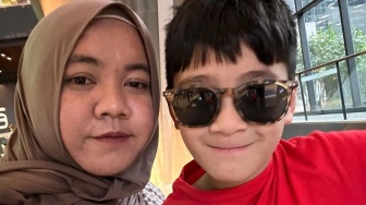 Pendidikan Mbak Lala, Tak Segan Tegur Rafathar yang Intip Privasi Asisten Raffi Ahmad