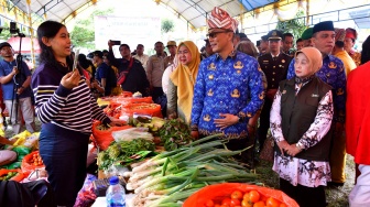 HUT Toraja Utara, Warga Serbu Gerakan Pangan Murah! Minyak Goreng Cuma Rp14 Ribu