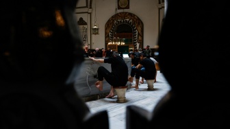 Hukum Berwudu di Toilet, Sahkah?