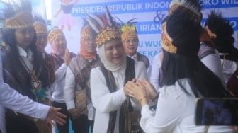 Pamit Jelang Lengser 20 Oktober, Iriana Jokowi di Depan Ribuan Siswa: Saya Minta Maaf jika Ada Salah Kata Selama Ini