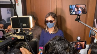 Ternyata Sudah Talak Tiga! Kimberly Ryder Ungkap Fakta Mengejutkan di Sidang Cerai Perdana