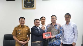 Pemda Provinsi Jabar Jajaki Kerja Sama Pembangunan TPPAS Cirebon Raya dengan Investor China