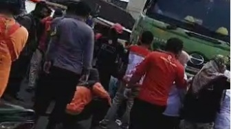 Bapak dan Anak Meninggal Dunia Usai Kecelakaan Motor vs Truk Tangki di Sragen