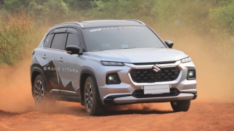 Bawa Suzuki Grand Vitara ke Lintasan Semi Off-Road, Begini Hasilnya