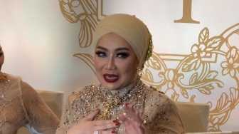 Aaliyah Massaid Nikah di Hari Jumat, Reza Artamevia Berharap Arwah Adjie Massaid Datang