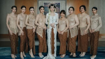 Adu Mewah Tas Bridesmaid Aaliyah Massaid, Punya Mahalini atau Azizah Salsha Paling Mahal?