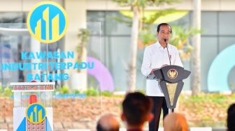 10 Tahun Jokowi: OSS Mempermudah Perizinan, Dongkrak Investasi