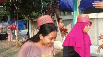 Gampang Tapi Bikin Gereget, Ini Cara Main Lomba Cantol Ceting yang Viral sampai Go Internasional!