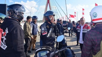 Intip Helm Digunakan Presiden Jokowi Saat 'Riding' Bersama Artis, Mereknya Kelihatan