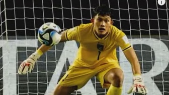 Profil Ikram Alghifari, Kiper Terbaik Piala AFF U-19 2024 dari Ranah Minang