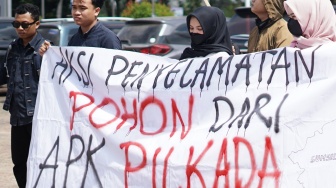 Bawaslu Sumsel Didesak Hentikan Pengrusakan Pohon Karena Poster Kampanye