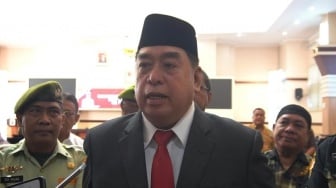 Presiden Jokowi Kalah di Pengadilan, Abdul Hayat Gani Kembali Berkantor di Pemprov Sulsel