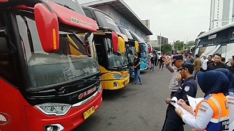 Jelang HUT ke-79 RI, Puluhan Bus Pariwisata Diterbangkan dari Solo ke IKN, Untuk Apa?