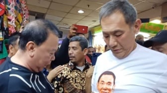 Jusuf Hamka Mulai Blusukan Ke Tanah Abang, Beli Kemeja Dan Kaos