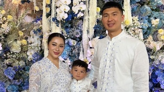 5 Potret Nikita Willy Gelar Pengajian Empat Bulanan Kehamilan Anak Kedua, Stunning Banget!