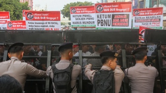 Aliansi Santri Gus Dur Gelar Aksi di PBNU, Tuntut Mundur Gus Yahya dan Gus Ipul