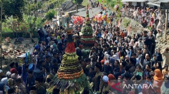 Meriahnya Tradisi Buka Luwur di Lereng Merbabu, Ribuan Warga Berebut Berkah!