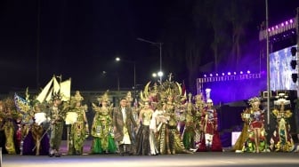 22 Artwear Produk UMKM Pupuk Indonesia Grup Tampil di Jember Fashion Carnaval 2024