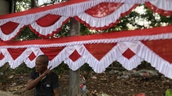 Cerita Pedagang Bendera Merah Putih di Bekasi: Kalah Saing dengan Online Shop