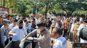 Musnahkan Barang Bukti, Polda Aceh Bakar 1,2 Ton Ganja- Rebus 226 Kg Sabu