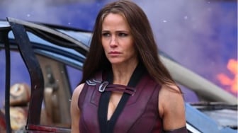 Kembali Perankan Elektra, Jennifer Garner Jalani Latihan Intens