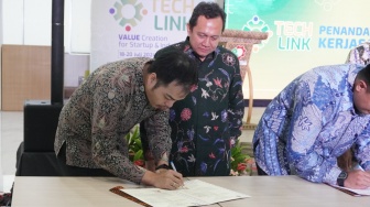 Imajin Bangun Hardware Serta Bioteknologi di ITS Pada Tech Link Summit 2024