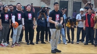 Sembari Adu Kemampuan Basket? PSI Berikan Surat Rekomendasi ke 14 Calon Kepala Daerah