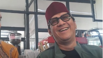 Masih Bisa Melawak, Ini 3 Guyonan Andre Taulany Selama Konferensi Pers Bahas Perceraiannya