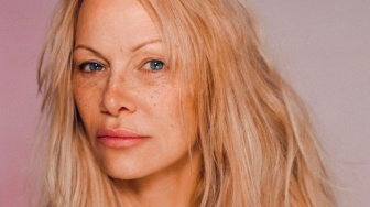 Alasan Pamela Anderson Memilih Tinggal di Kanada, Hindari Sorotan Negatif?