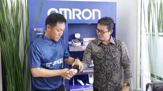 Jaga Kesehatan Jantung dengan OMRON Experience Center Terbaru di Palembang