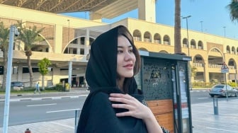 Aaliyah Massaid Tetiba Tampil Pakai Hijab, Auto Bikin Pangling Netizen: Kukira Siapa