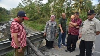 Tindaklanjuti Laporan Warga, Pemkab Sleman Segera Perbaiki Jembatan Padasan di Cangkringan