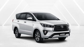 Standar Keamanan Dipertanyakan, Konsumen Ungkap Kejanggalan Sudut Roda Toyota All New Kijang Innova