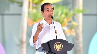 BREAKING NEWS: Presiden Jokowi Batal ke Lokasi Stadion Sudiang