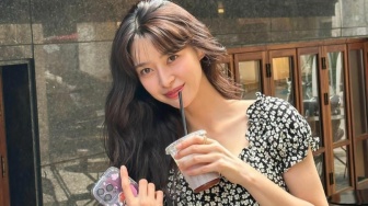 Summer Vibes! 4 Ide OOTD Kasual ala Kwon Nara yang Modis Untuk Dicoba