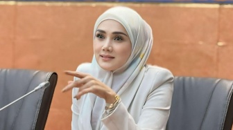 Dampingi Cut Intan Nabila Hadapi Kasus KDRT, Masa Lalu Mulan Jameela Digunjing