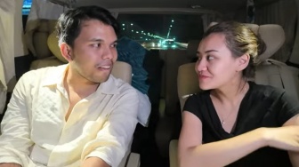 Saling Curhat di Dalam Alphard usai Honeymoon, Aaliyah Massaid: Staminanya Emang Kuat