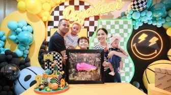 Ekspresi Raffi Ahmad saat Ultah Rafathar Bikin Salfok, Netizen: Papa yang Baik