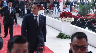 Menteri ATR/BPN Agus Harumurti Yudhoyono  saat tiba di Gedung DPR MPR, Jakarta, Jumat (16/8/2024). [Pool / Dokumentasi Parlemen]