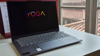 Review Lenovo Yoga Slim 7i (14IMH9): Baterai Tahan Lama dan Layar OLED Nggak Bikin Mata Lelah