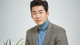 3 Drama Thriller Korea yang Dibintangi Yoon Kye Sang, Terbaru Ada The Frog