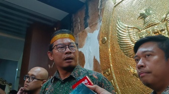 Nasib Dharma-Kun Masih Digantung, Pleno KPU Diskors untuk Kumpulkan Aduan Pencatutan KTP