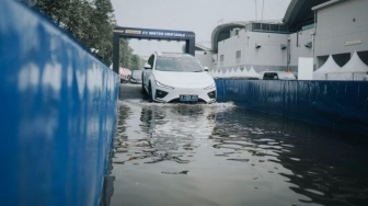 Penjualan Mobil Listrik dan Hybrid Kompak Turun di September 2024