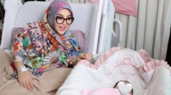 Jumlah ASI Naik Turun, Syahrini Kini Jarang Main Media Sosial