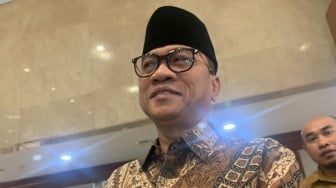 Yandri Susanto Kumpulkan Kades, Kader PKK dan Posyandu Pakai Undangan Disertai Kop Surat Menteri