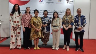 Desainer Australia Meriahkan Jogja Fashion Week 2024, Tampilkan Kreasi Batik Lokal