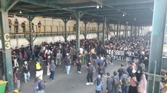 Lapangan Parkir Abu Bakar Ali Jogja Sudah Dipadati Demonstran