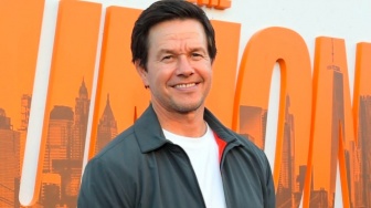 Bergenre Sport, Film Weekend Warriors Gaet Mark Wahlberg sebagai Pemainnya