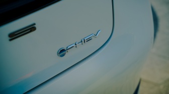 Temuan Mengejutkan Studi Terbaru Ungkap Fakta Borosnya Mobil Plug-In Hybrid di Jalan Raya